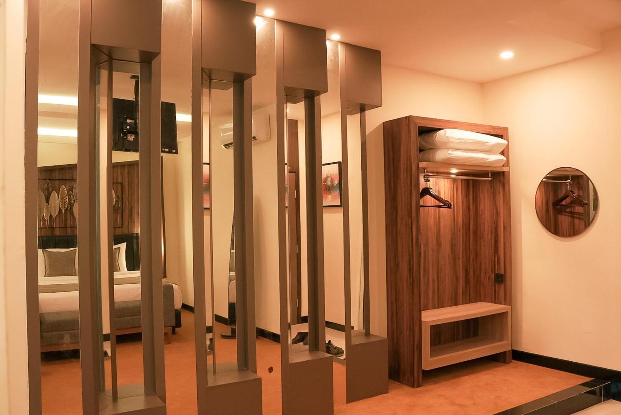 Oak Tree Urban Hotel Dżakarta Zewnętrze zdjęcie